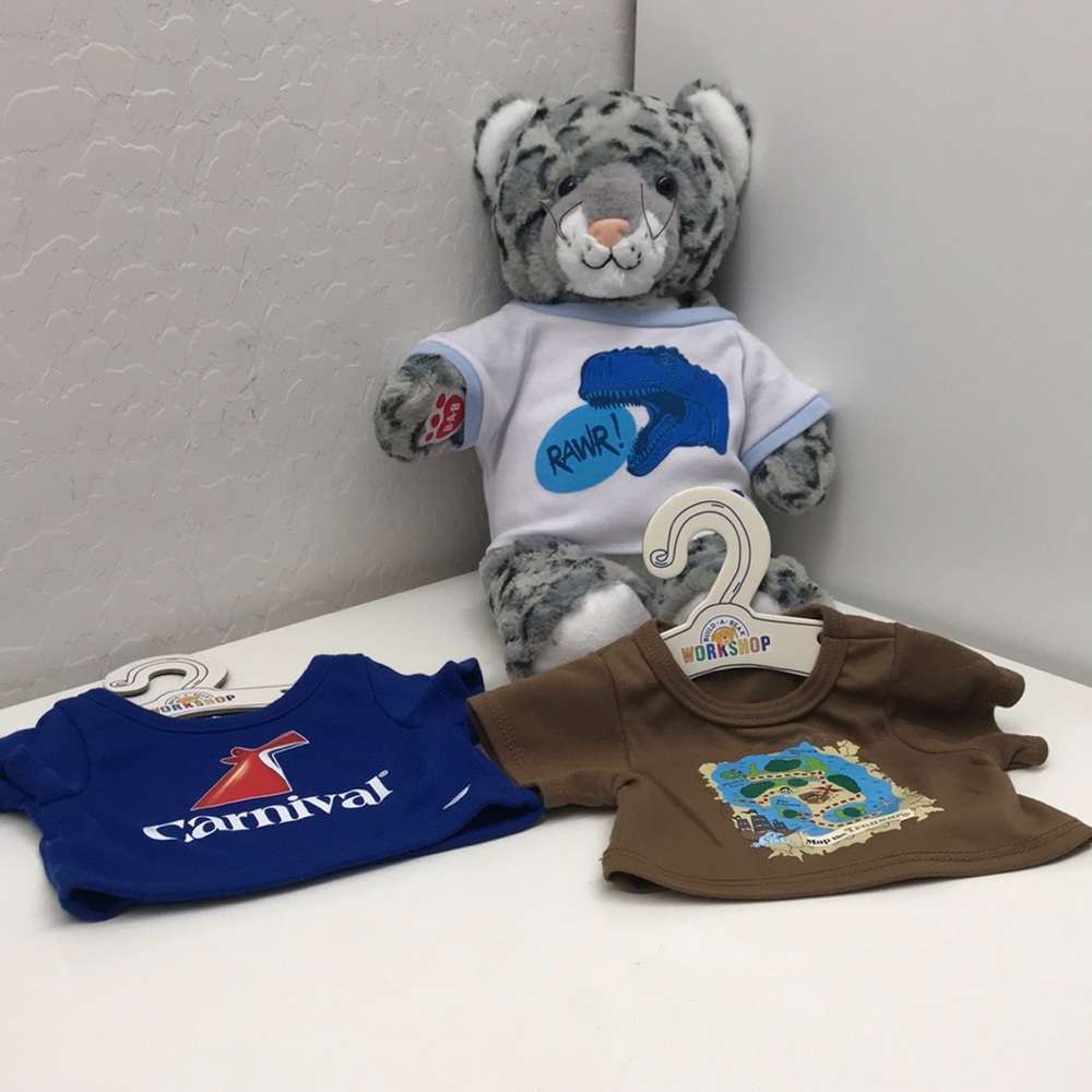 NWOT - Build A Bear Stuffie w/ Clothes